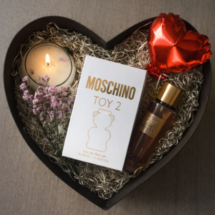 Box Toy 2 Moschino + Body Splash Victoria’s Secret